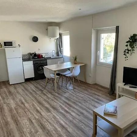 Appartement Grand à 100m Des Plages Toulon